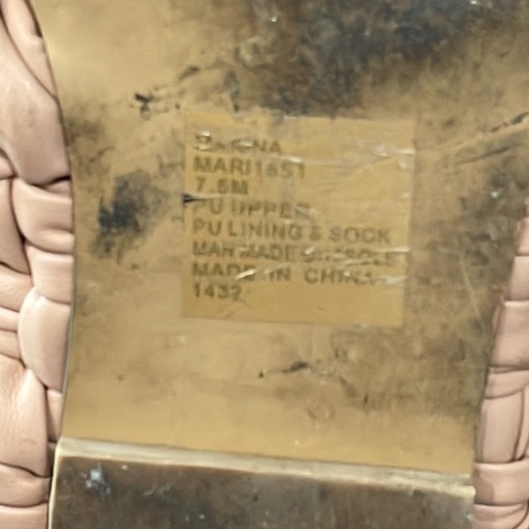 STEVE Madden Women’s Flat Sandals Size 7.5 - Picture 6 of 6